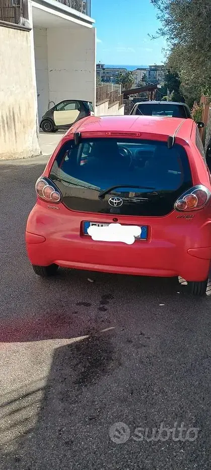 Usata Toyota Aygo 69 CV (50 kW) 2009 Rosso Utilitaria