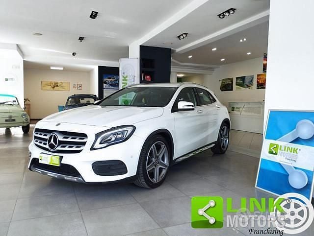 Bianco Usata 2017 Mercedes GLA200 Premium SUV | 19.700 € (Buon prezzo) - Immagine 1/4