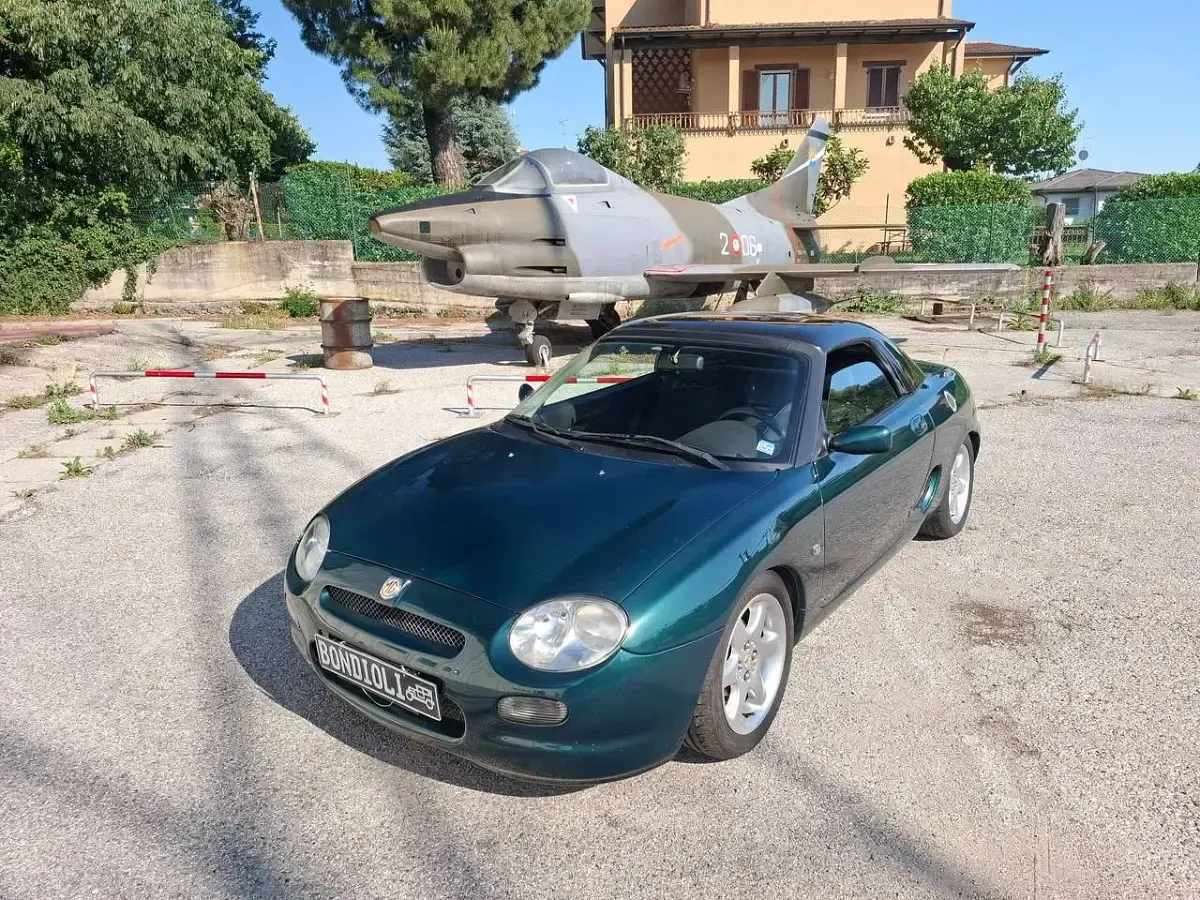 Usata MG F 120 CV (88 kW) 1996 Verde Cabrio