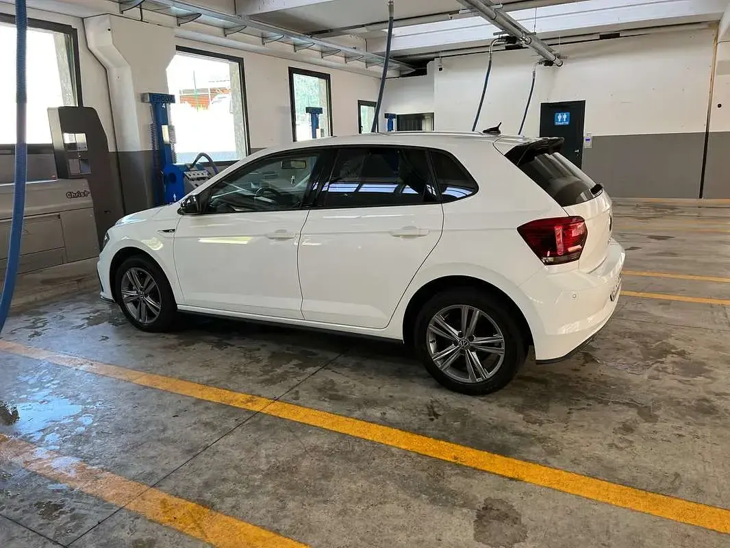 Usata VW Polo Sportline 90 CV (66 kW) 2021 Bianco Utilitaria