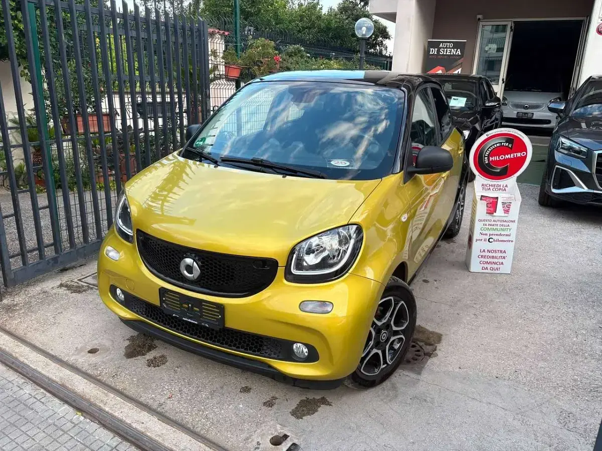 Usata Smart ForFour Passion 95 CV (69 kW) 2017 Giallo Utilitaria