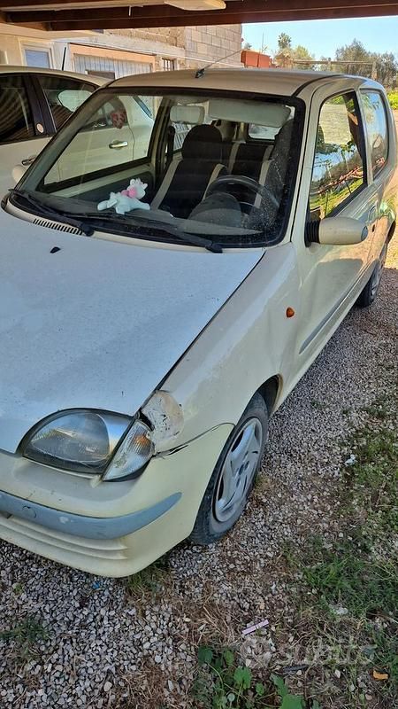 Usata Fiat 600 54 CV (39 kW) 2006 Giallo Utilitaria