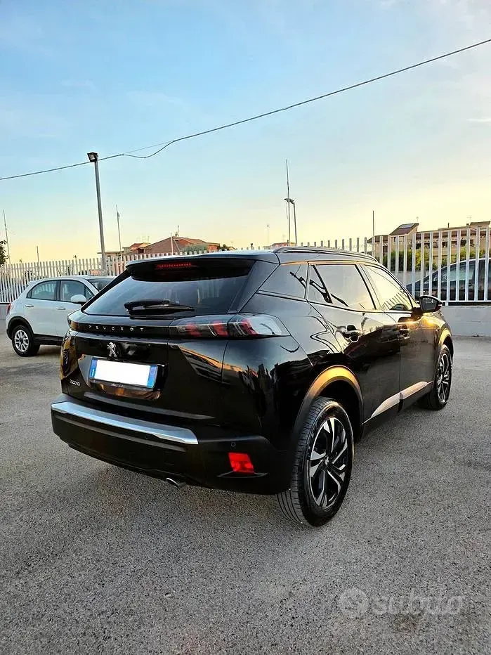 Usata Peugeot 2008 Allure 131 CV (96 kW) 2023 Nero SUV