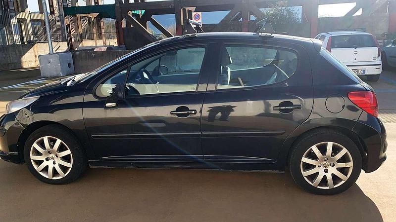 Nero Usata 2007 Peugeot 207 Tre volumi | 1000 € (Super prezzo) - Immagine 1/4