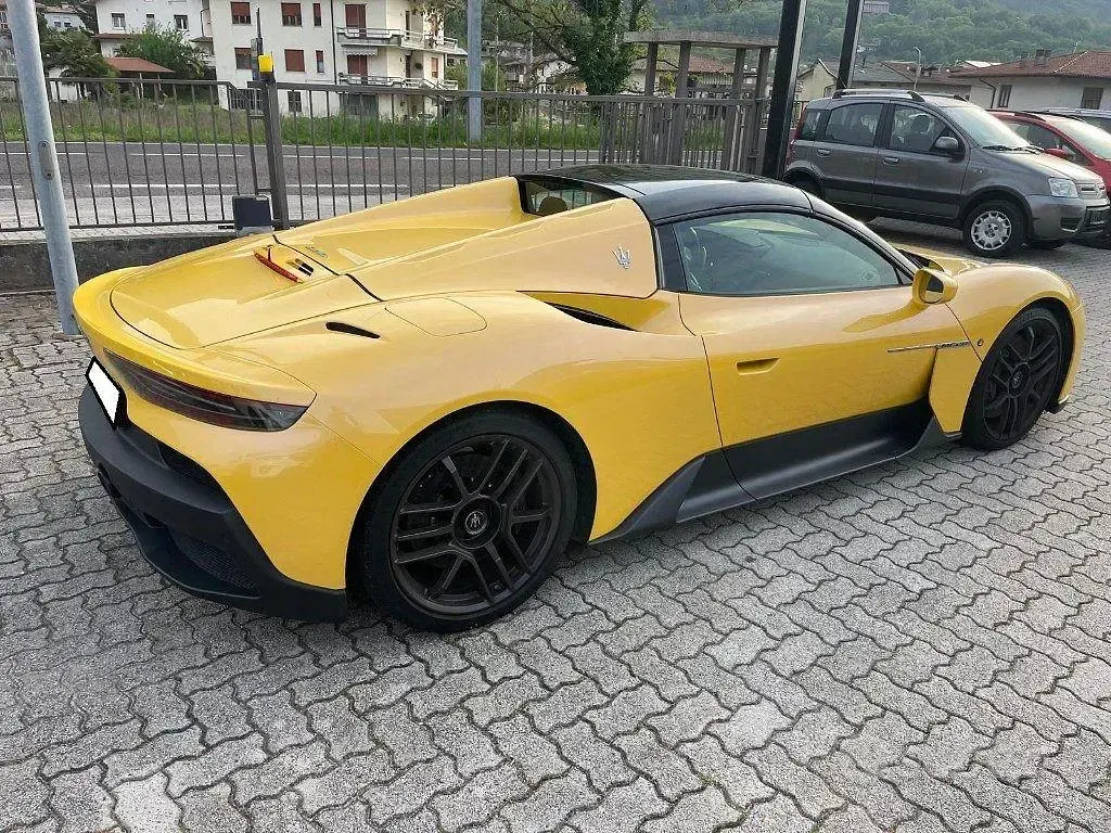 Usata Maserati MC20 630 CV (463 kW) 2024 Giallo Coupé