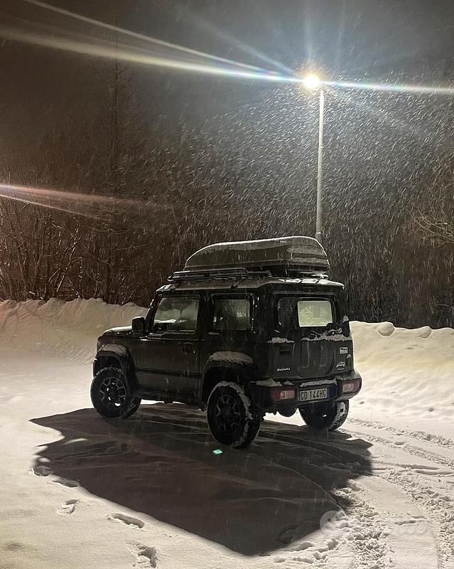 Usata Suzuki Jimny 102 CV (75 kW) 2021 Verde SUV