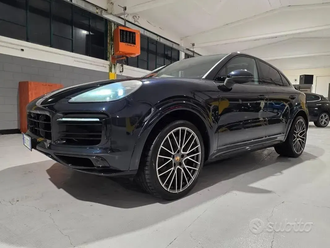 Usata Porsche Cayenne Coupe 340 CV (250 kW) 2020 Blu/azzurro SUV