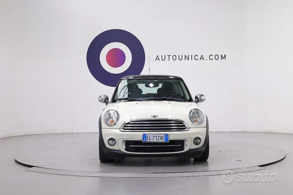Usata Mini Cooper D 111 CV (81 kW) 2012 Panna Utilitaria
