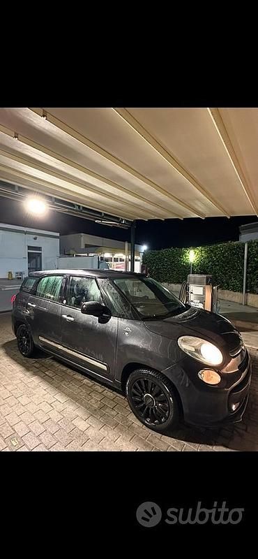 Verde Usata 2015 Fiat 500L Monovolume | 6500 € (Buon prezzo) - Immagine 1/4