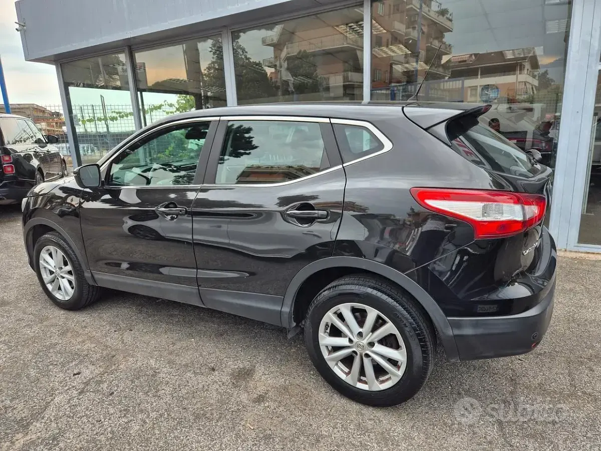 Usata Nissan Qashqai Tekna 110 CV (80 kW) 2016 Marrone SUV