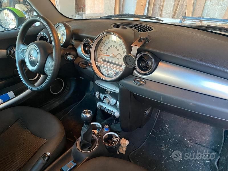 Usata Mini ONE 95 CV (69 kW) 2009 Nero Utilitaria