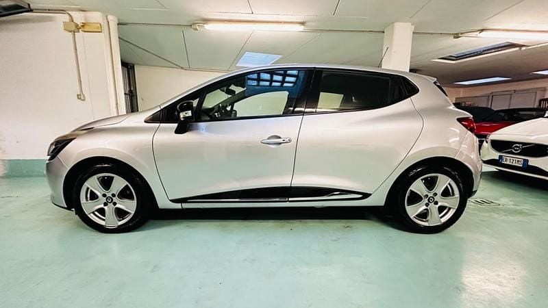 Usata Renault Clio IV 90 CV (66 kW) 2014 Argento Berlina