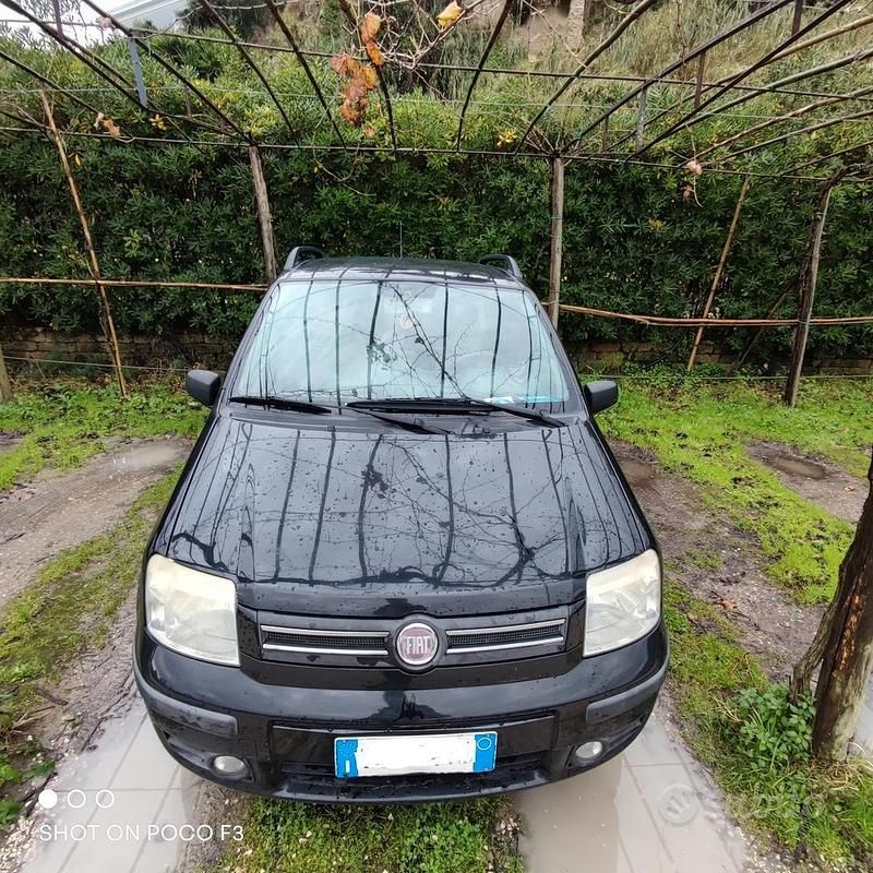 Nero Usata 2005 Fiat Panda Dynamic Utilitaria | 4000 € (Buon prezzo) - Immagine 1/4