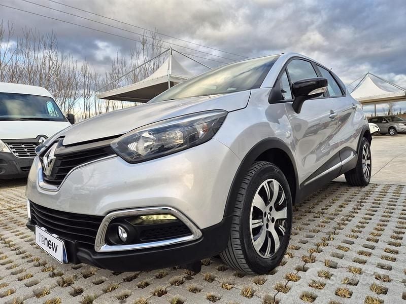 Occasion Renault Captur 90 ch (66 kW) 2017 Gris SUV