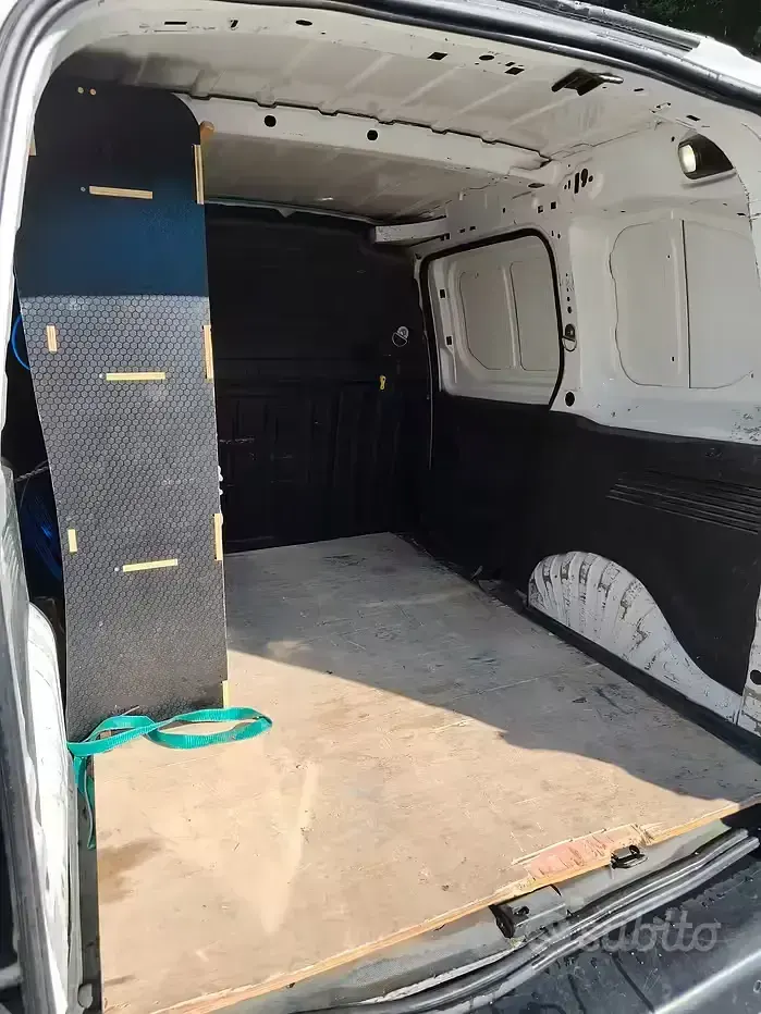 Usata Citroën Berlingo 102 CV (75 kW) 2019 Bianco Monovolume