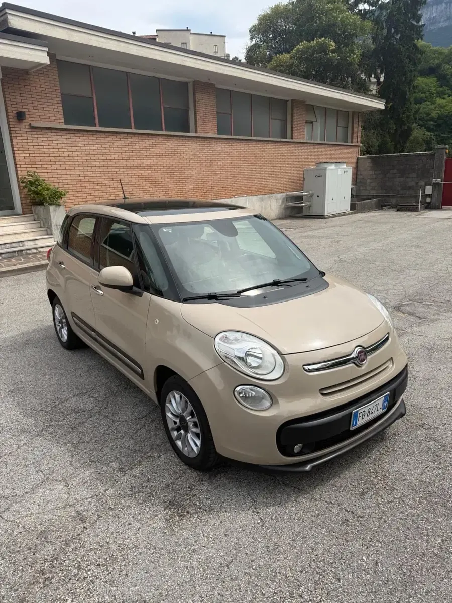 Usata Fiat 500L Lounge 95 CV (69 kW) 2016 Beige Monovolume