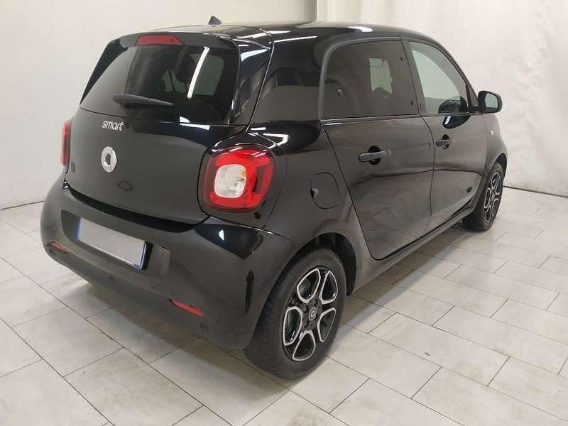Usata Smart ForFour Electric Drive Passion 59 kW (81 CV) 2019 Nero Berlina