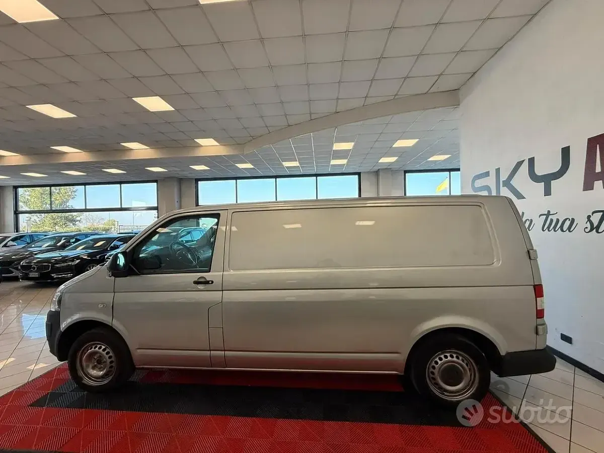 Usata VW Transporter 102 CV (75 kW) 2015 Grigio Furgone