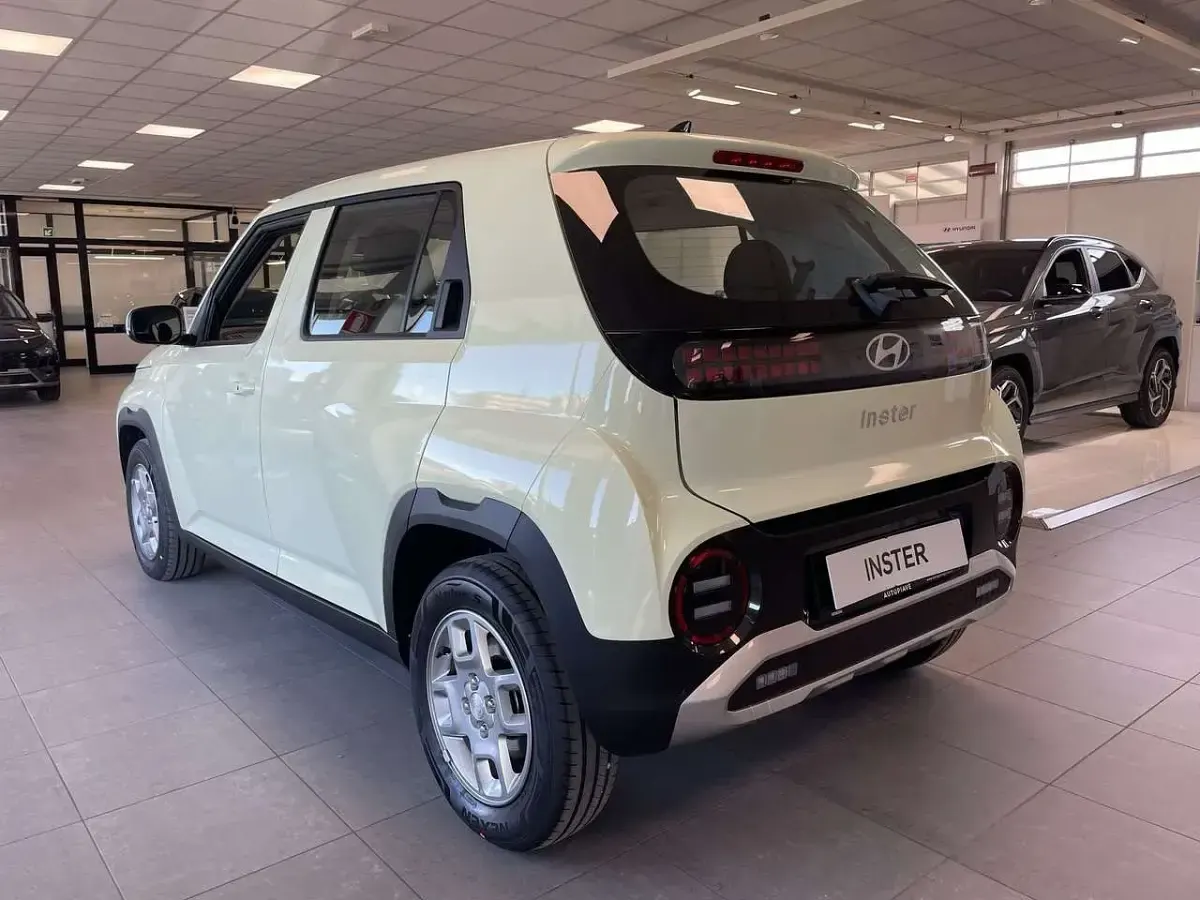 Nuova Hyundai Inster 27 kW (38 CV) 2026 Giallo Utilitaria