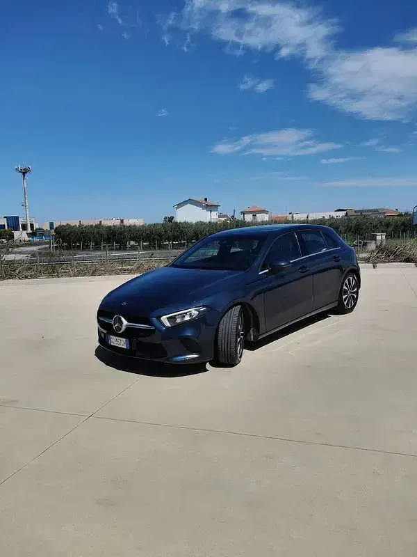 Usata Mercedes A180 Business 136 CV (100 kW) 2020 Berlina