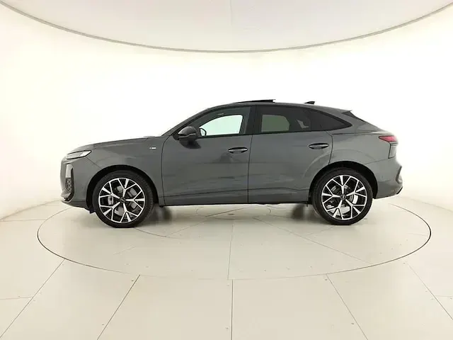 Nuova Audi Q3 Sportback S-Line 150 CV (110 kW) 2026 Nero mito metallizzato SUV