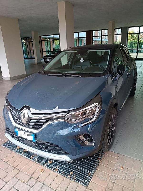 Usata Renault Captur Techno 101 CV (74 kW) 2024 Blu SUV