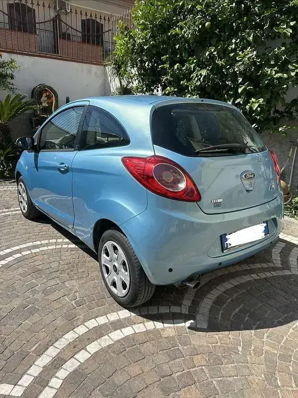 Usata Ford Ka 75 CV (55 kW) 2010 Bluazzurro Utilitaria