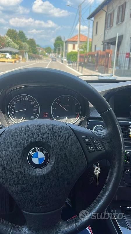 Usata BMW 320 184 CV (135 kW) 2011 Nero Station wagon