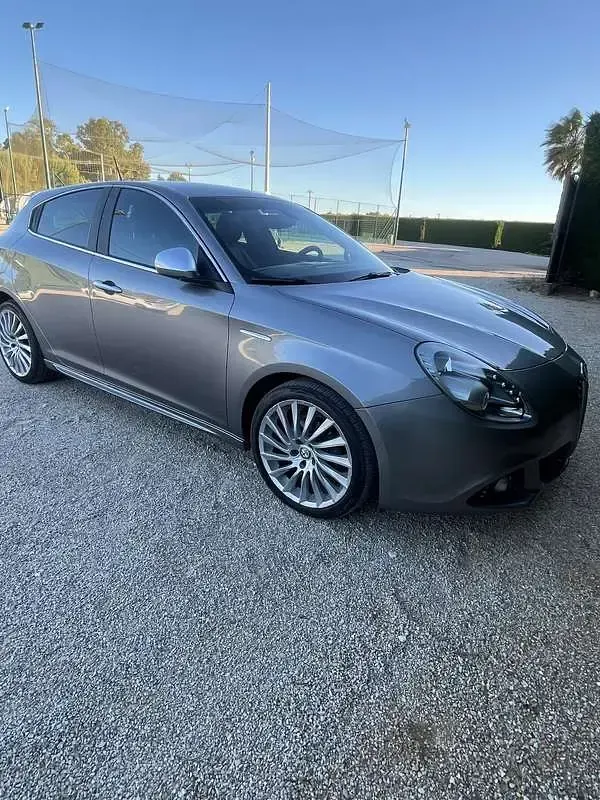 Usata Alfa Romeo Giulietta 120 CV (88 kW) 2015 Grigio Utilitaria