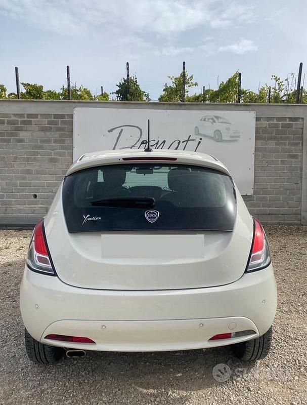 Usata Lancia Ypsilon 69 CV (50 kW) 2020 Bianco Utilitaria
