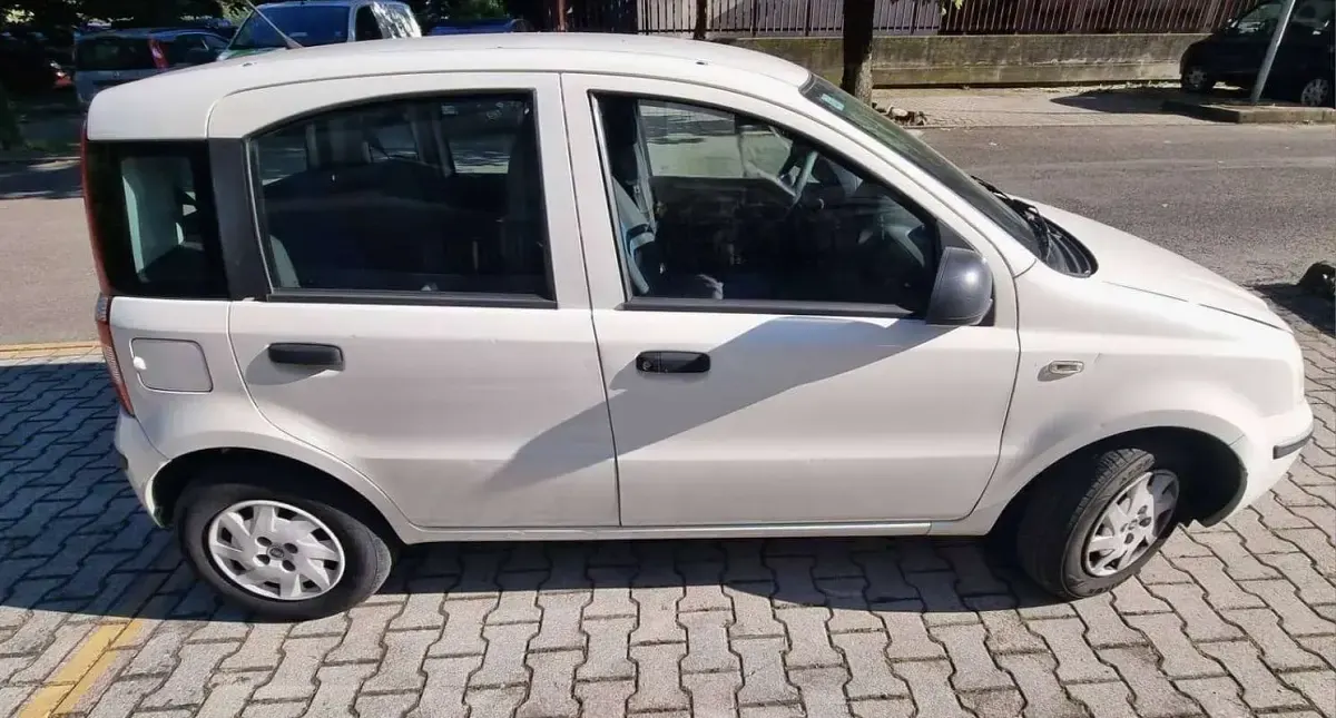 Usata Fiat Panda Dynamic 69 CV (50 kW) 2011 Bianco Utilitaria