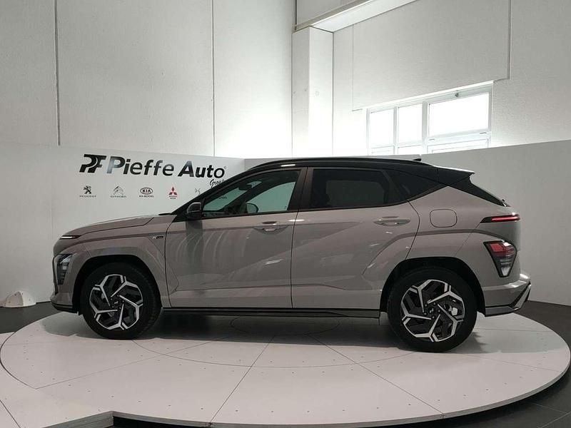 Usata Hyundai Kona N Line 105 CV (77 kW) 2024 Cyber gray two tone SUV