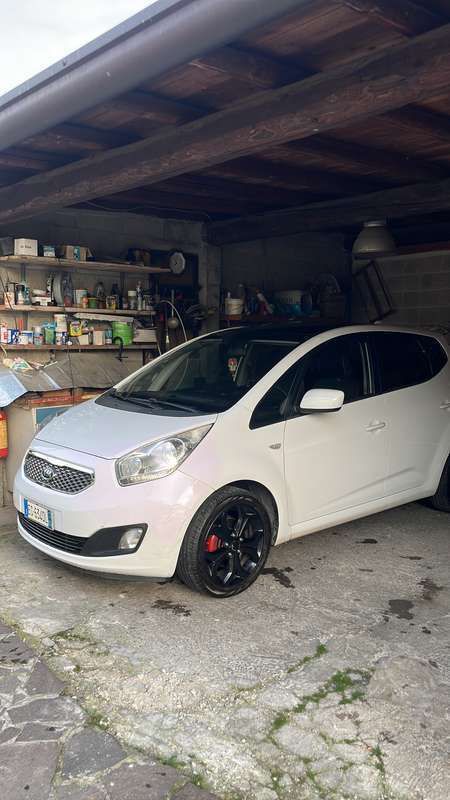Usata 2011 Kia Venga Active Due volumi | 2400 € (Super prezzo) - Immagine 1/4