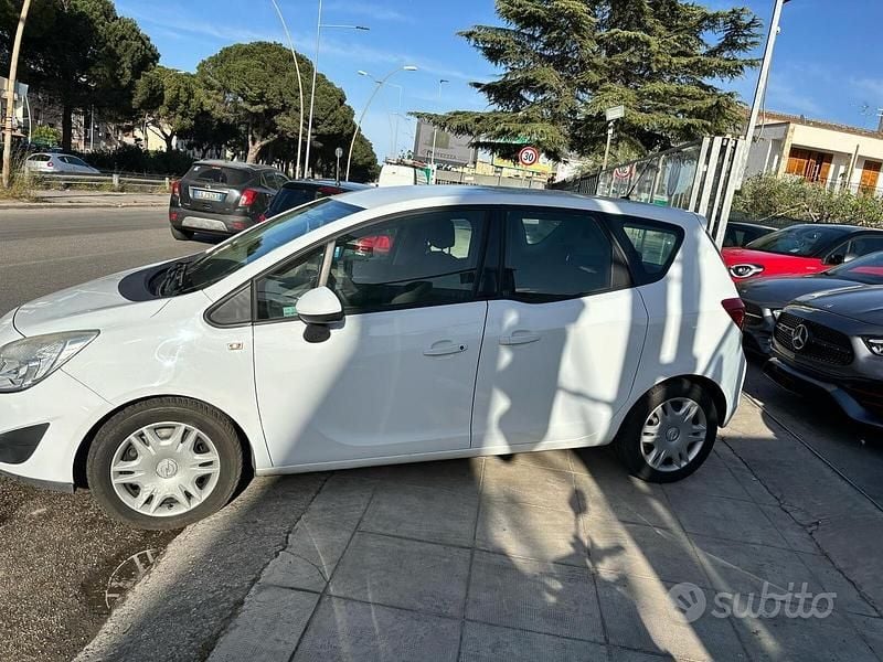 Occasion Opel Meriva 110 ch (80 kW) 2011 Blanc Monospace