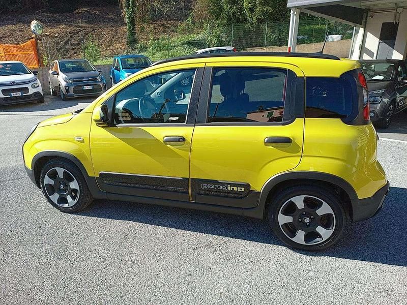 Nuova Fiat Panda Cross Cross 69 CV (50 kW) 2026 Giallo Utilitaria