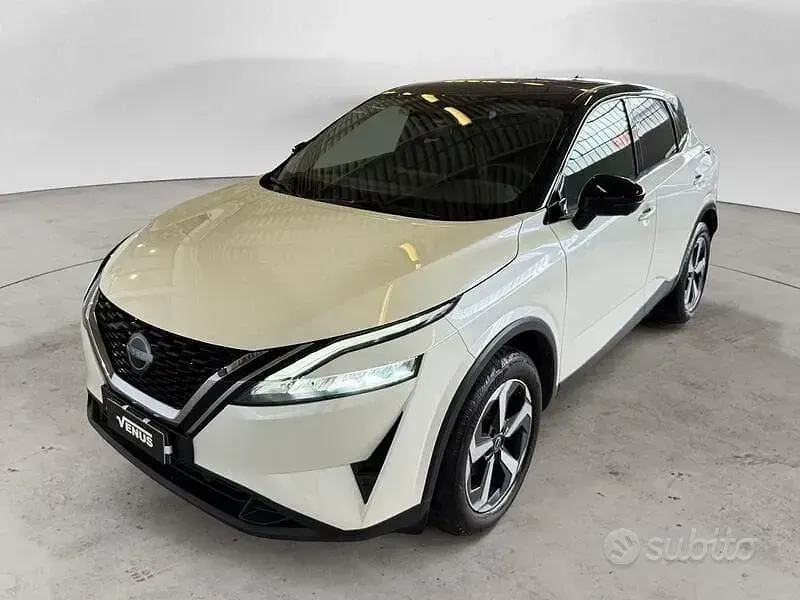 Usata Nissan Qashqai N-Connecta 140 CV (102 kW) 2023 Bianco SUV