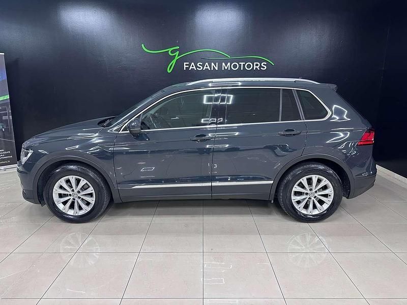 Usata VW Tiguan Life 131 CV (96 kW) 2020 Grigio SUV