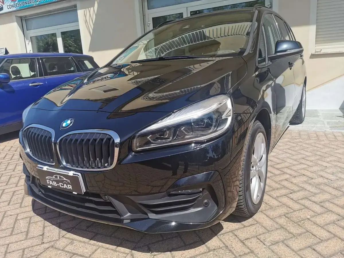 Usado BMW 218 150 HP (110 kW) 2021 Preto Monovolume