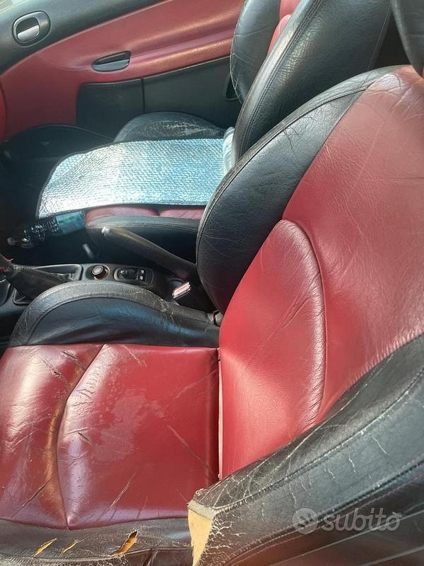 Usata Peugeot 206 CC 2011 Grigio Cabrio