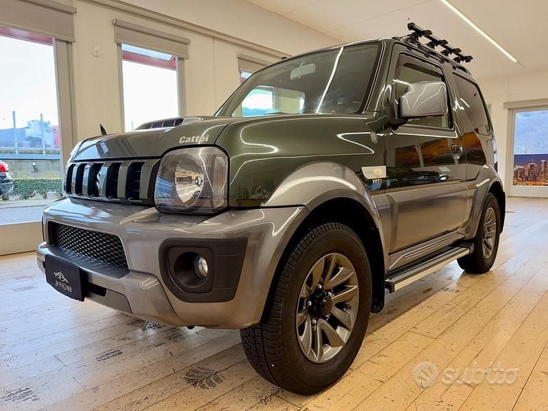 Usata Suzuki Jimny 86 CV (63 kW) 2015 Grigio SUV
