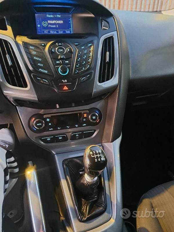 Usata Ford Focus Titanium 115 CV (84 kW) 2011 Nero Berlina