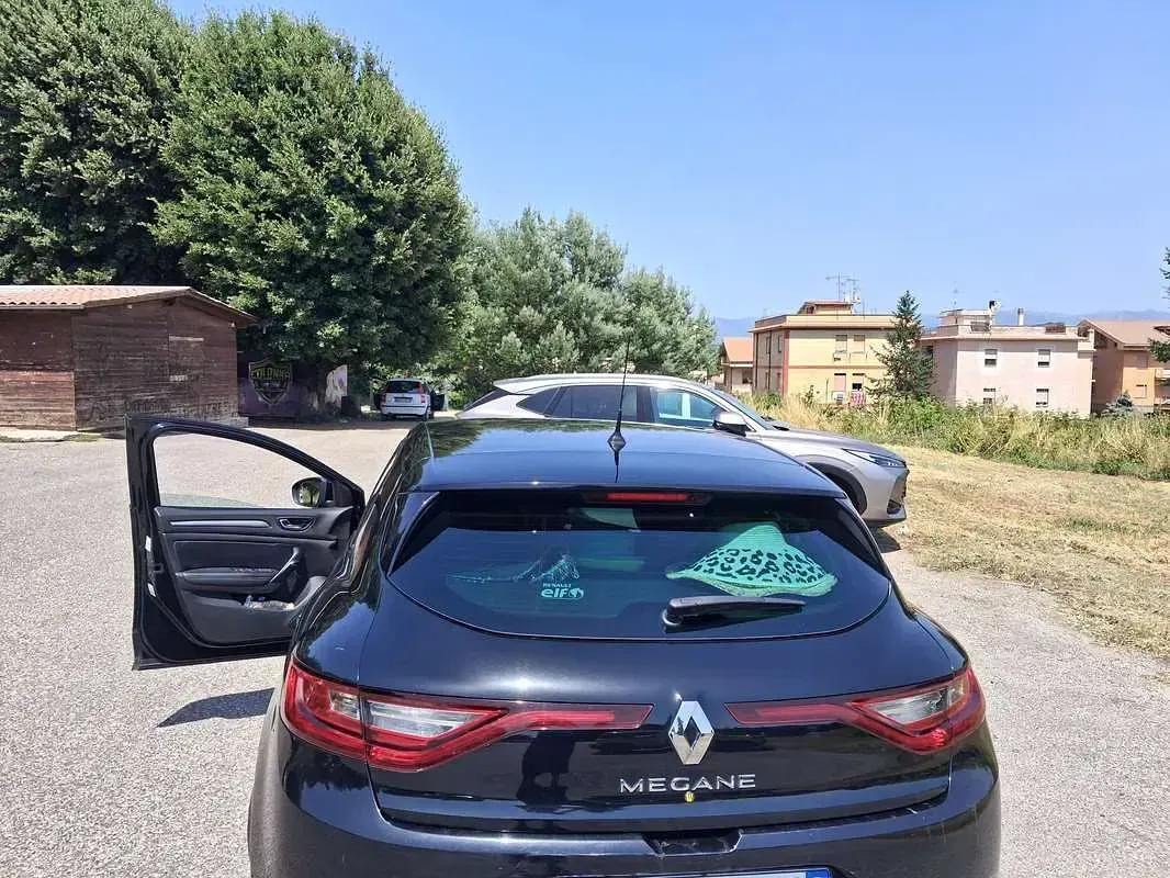 Usata Renault Mégane IV Intens 110 CV (80 kW) 2017 Nero Berlina