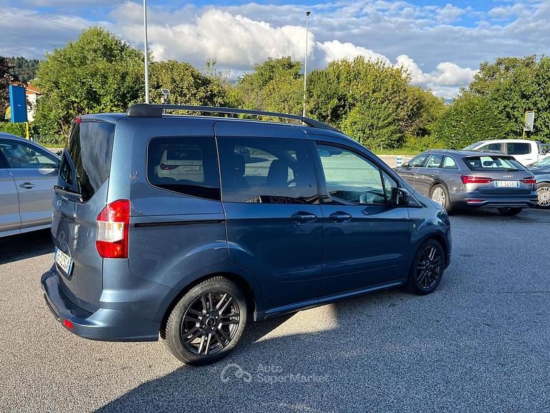 Usata Ford Tourneo Courier Sport 100 CV (73 kW) 2020 Blu/azzurro Monovolume