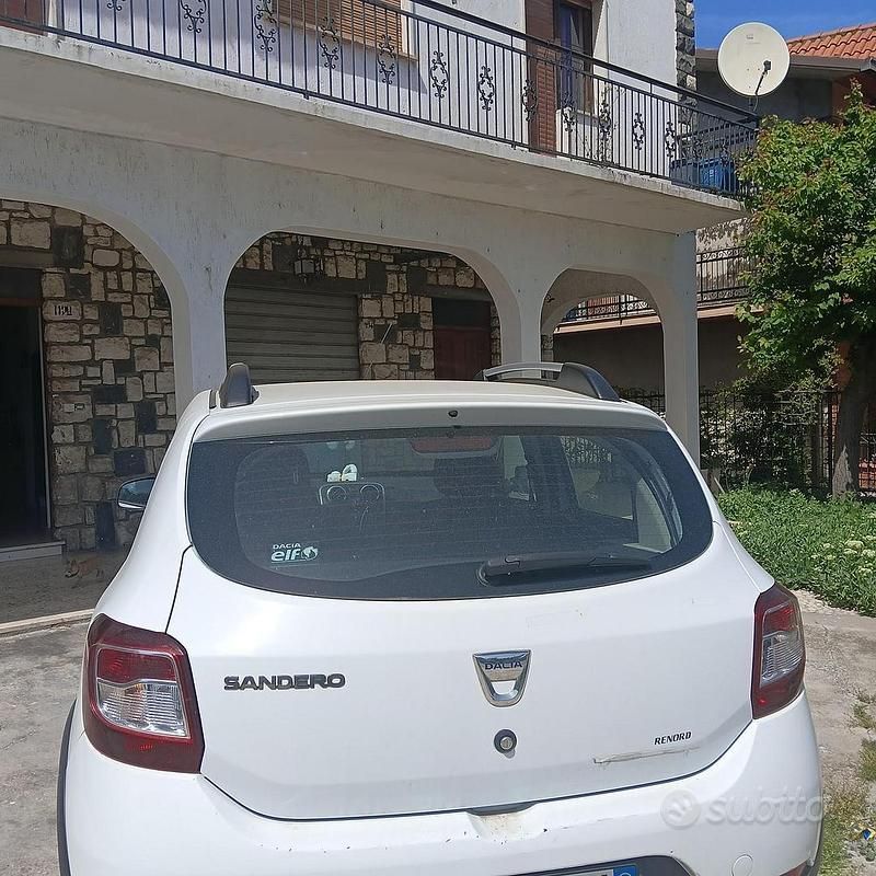 Usata Dacia Sandero Stepway 90 CV (66 kW) 2016 Bianco Berlina