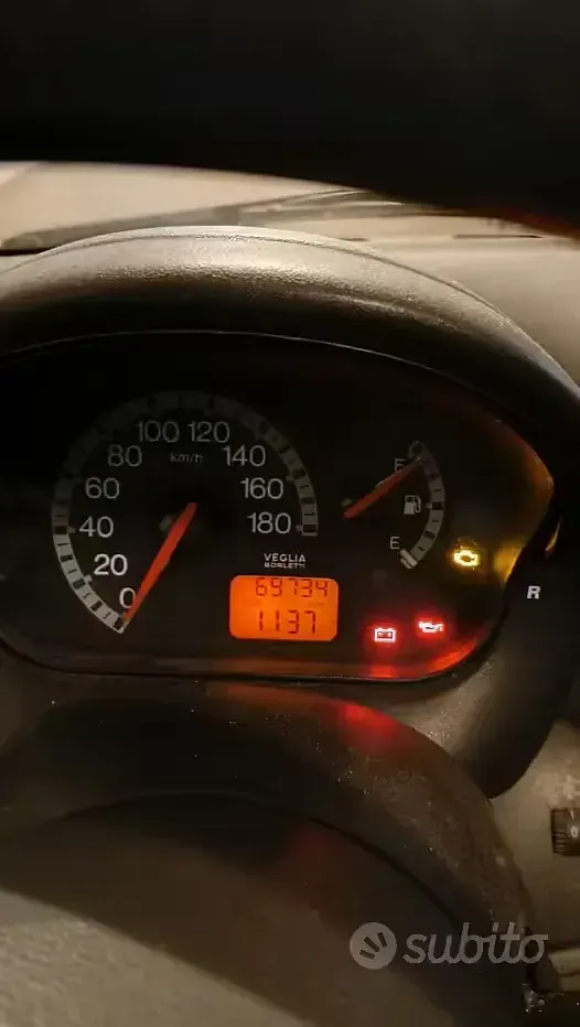 Usata Fiat 600 54 CV (39 kW) 2001 Nero Berlina