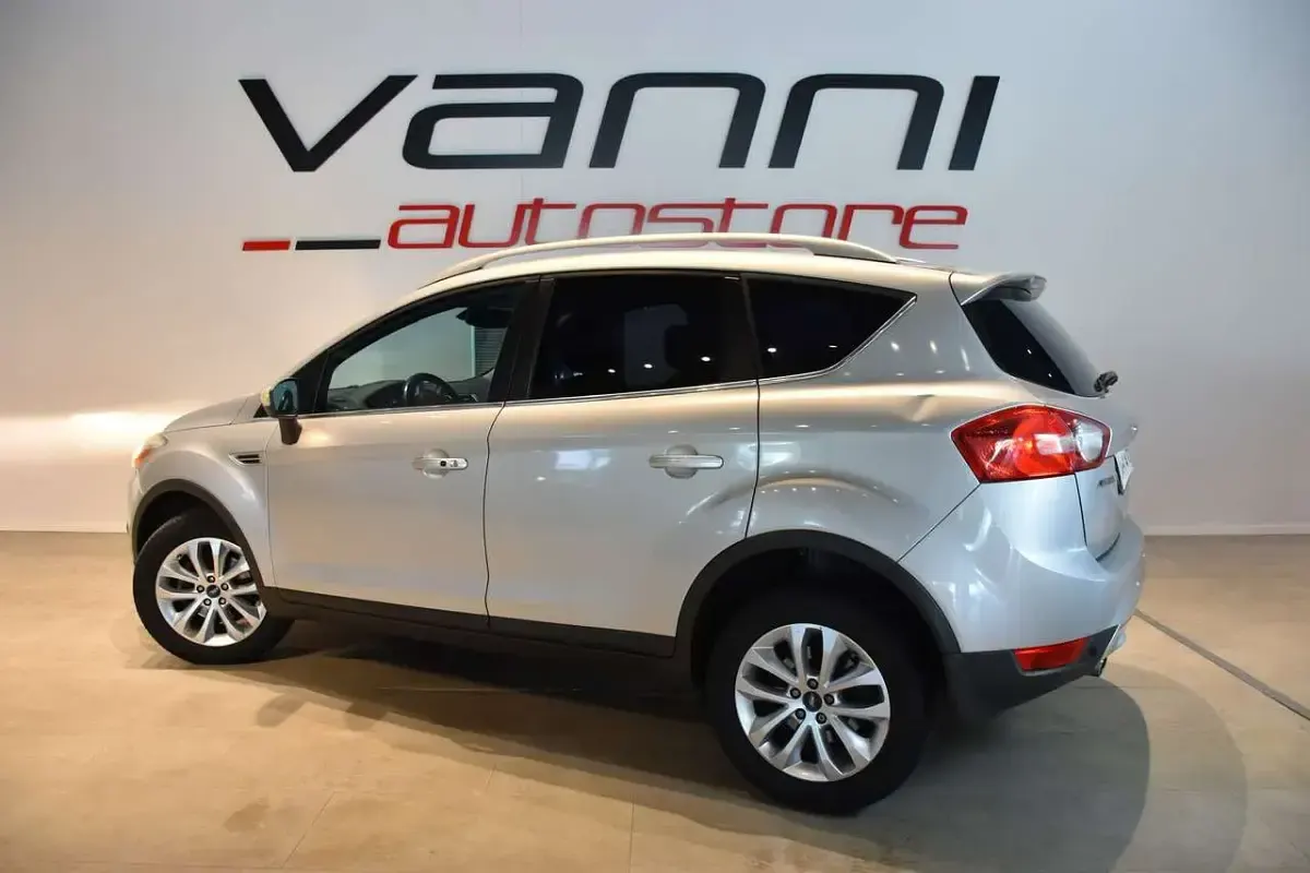 Usata Ford Kuga Titanium 136 CV (100 kW) 2009 Grigio SUV