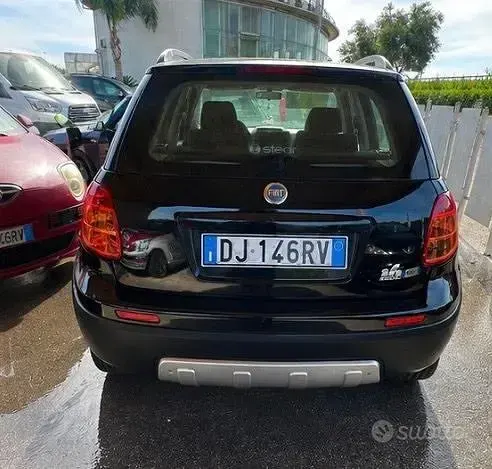Usata Fiat Sedici 120 CV (88 kW) 2007 Nero SUV