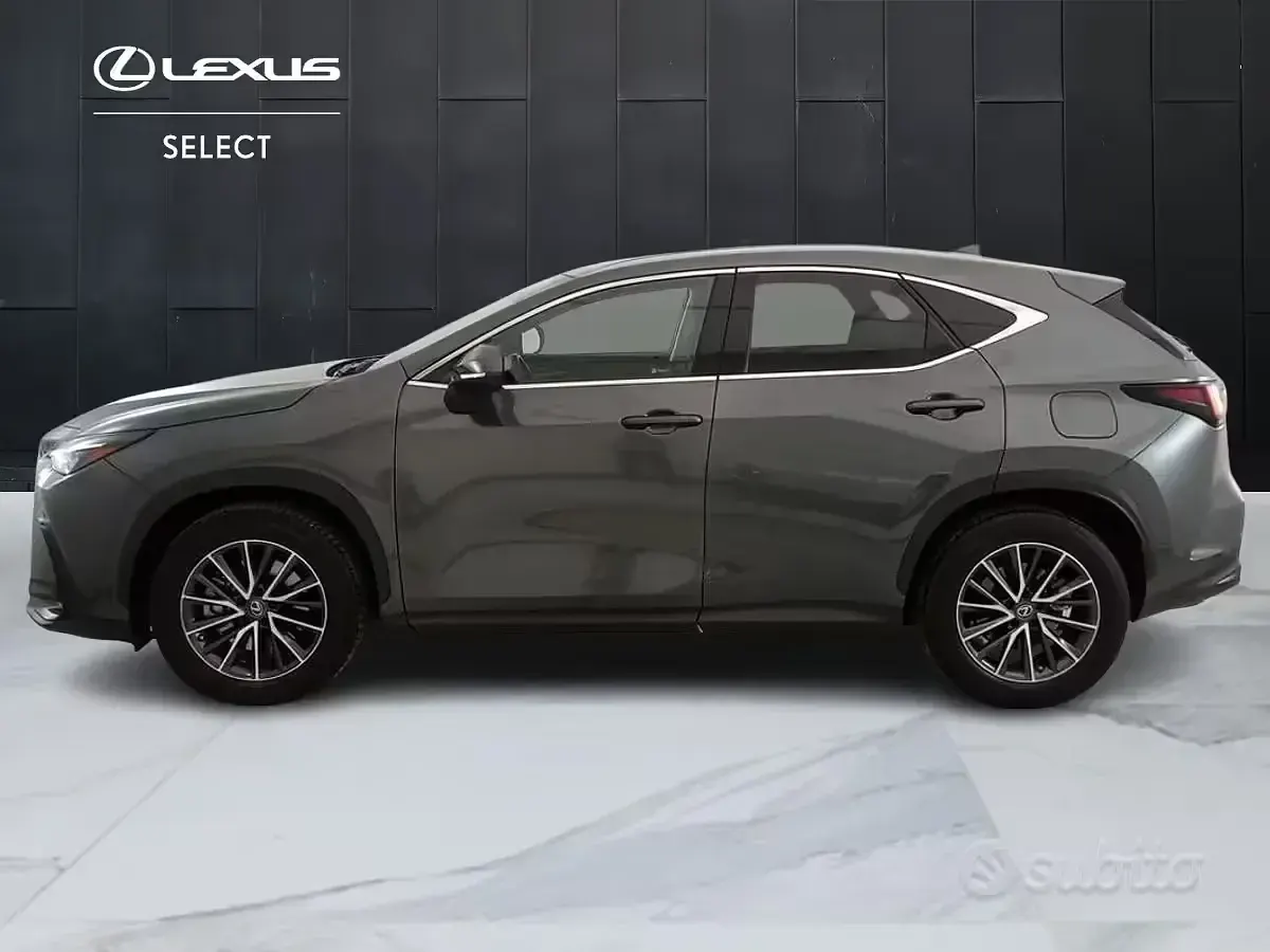 Usata Lexus NX450h+ 185 CV (136 kW) 2023 SUV