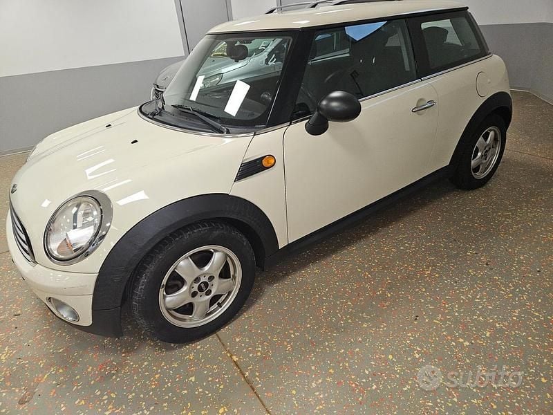 Usata Mini ONE 75 CV (55 kW) 2009 Utilitaria