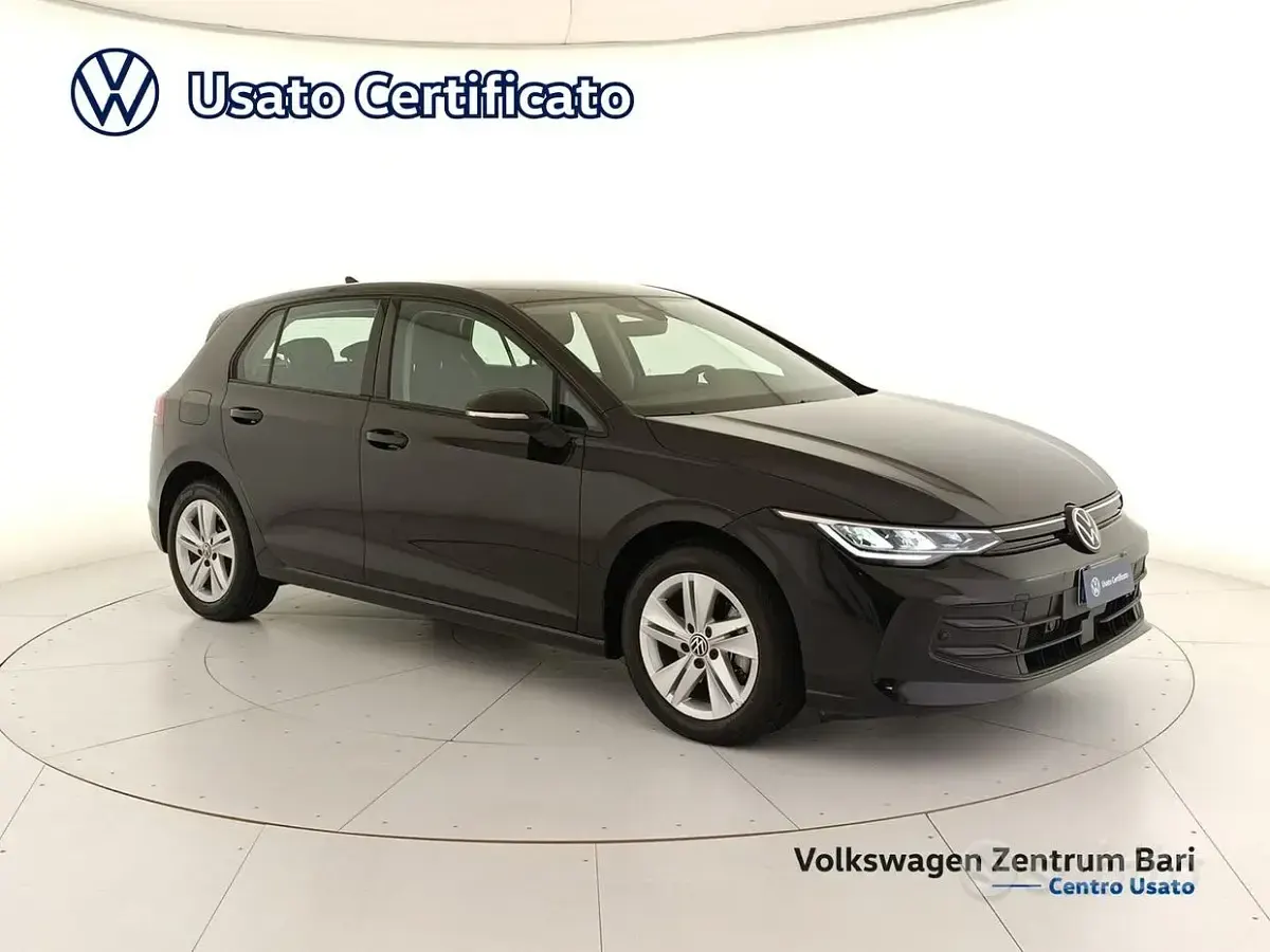 Usata VW Golf VIII Life 115 CV (84 kW) 2025 Nero Berlina